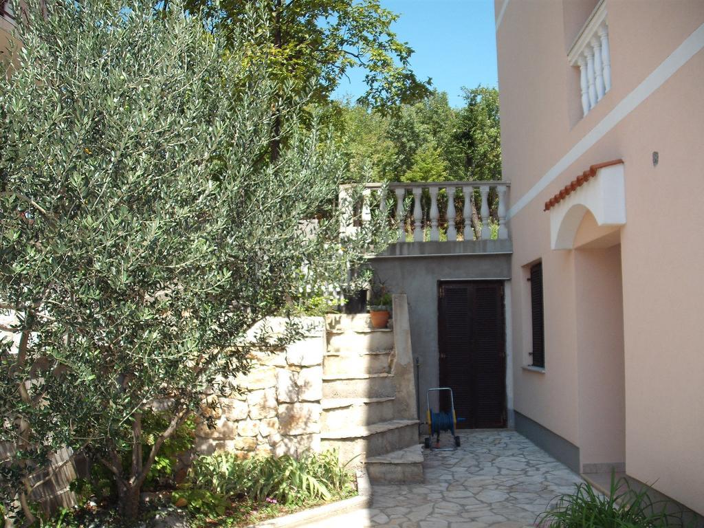 Apartments Velic Crikvenica Exterior foto